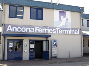Ancona :le Ferry pour Patras